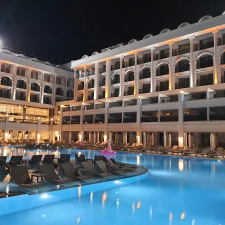 Hotel Sunthalia & Ultra Adults Only Party Side