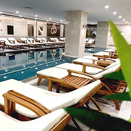 Sunthalia & Ultra Adults Only Party 5*