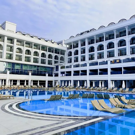 Hotel Sunthalia & Ultra Adults Only Party 5*